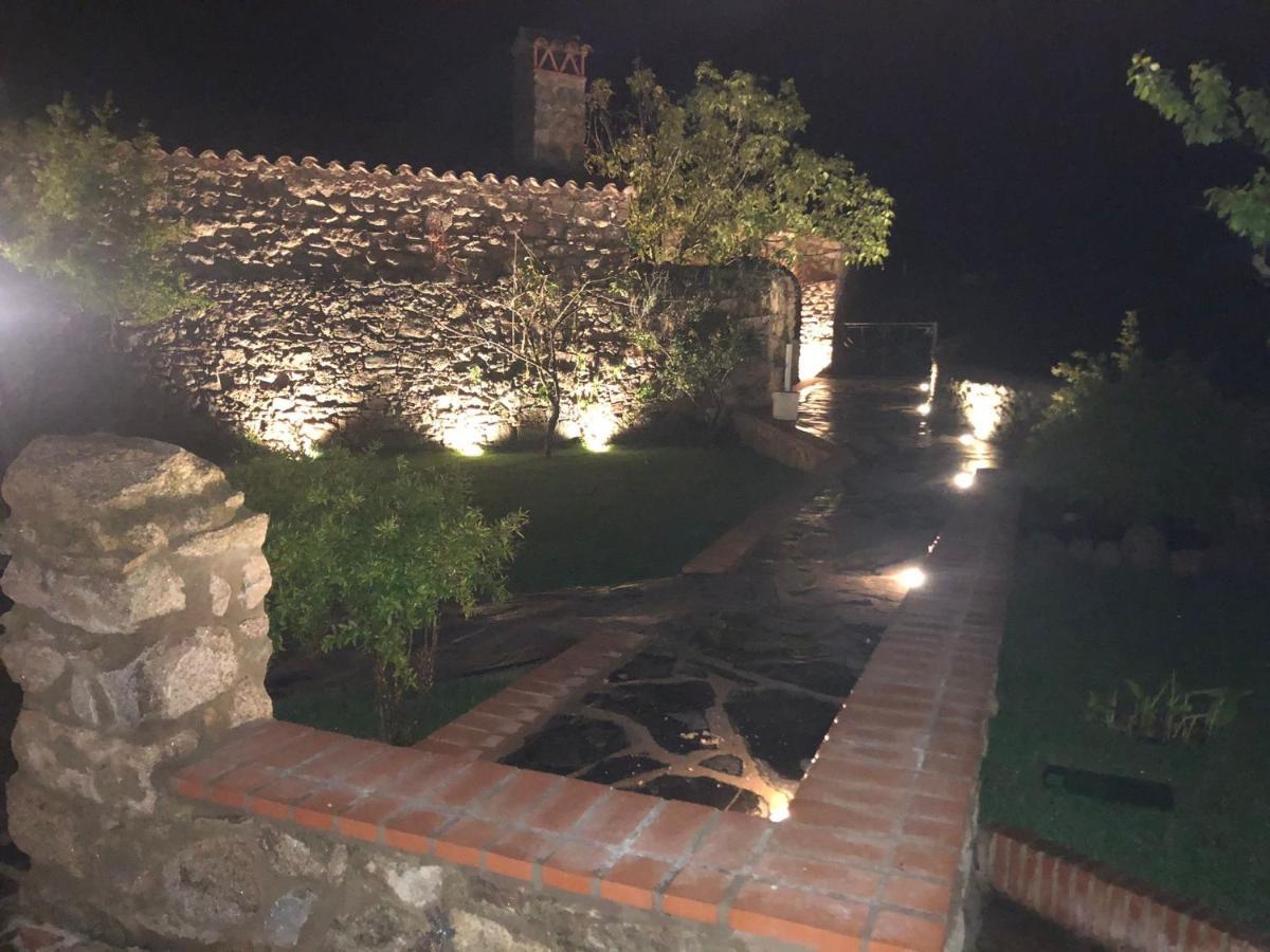 Casa - Apartamento Rural La Tahona Del Abuelo Plasenzuela Bagian luar foto