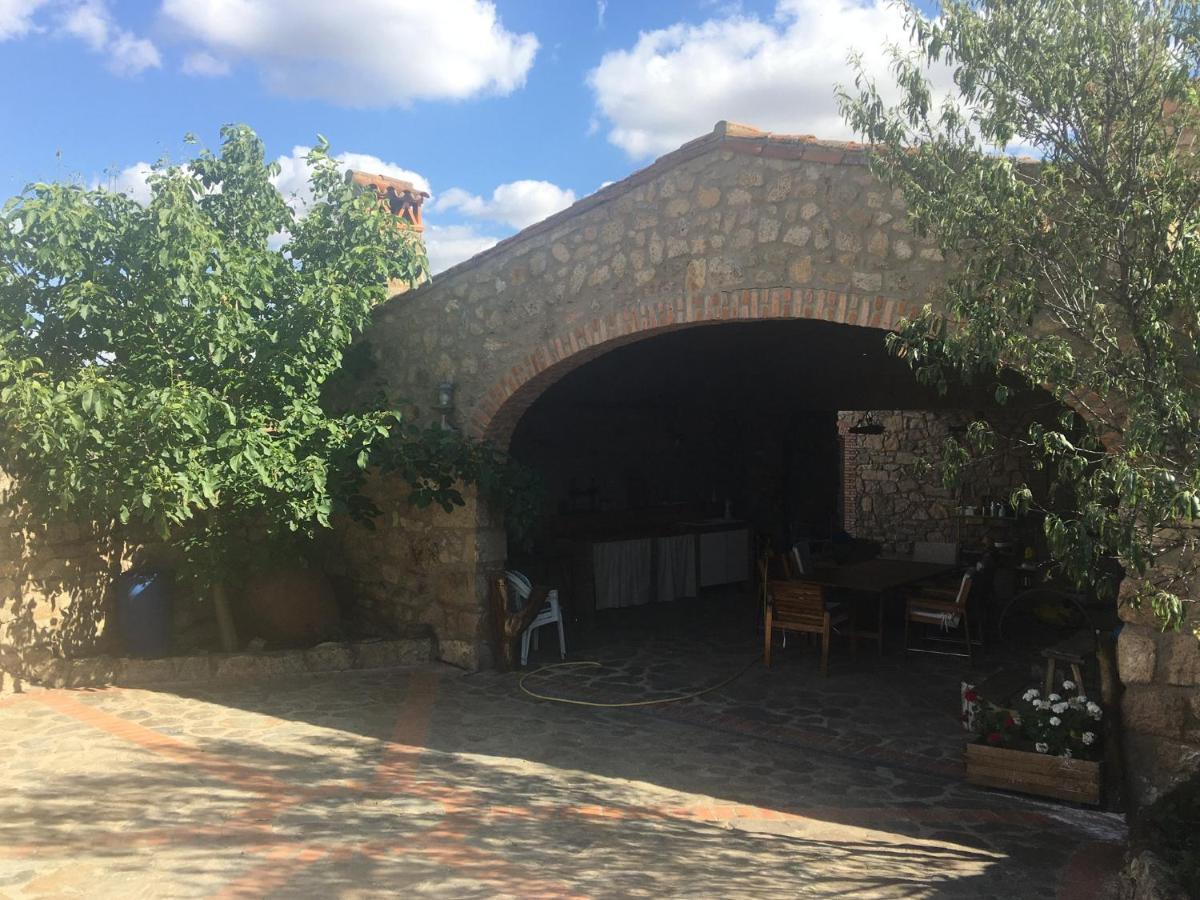 Casa - Apartamento Rural La Tahona Del Abuelo Plasenzuela Bagian luar foto