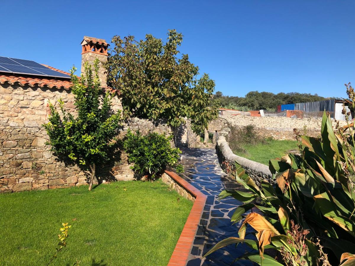 Casa - Apartamento Rural La Tahona Del Abuelo Plasenzuela Bagian luar foto