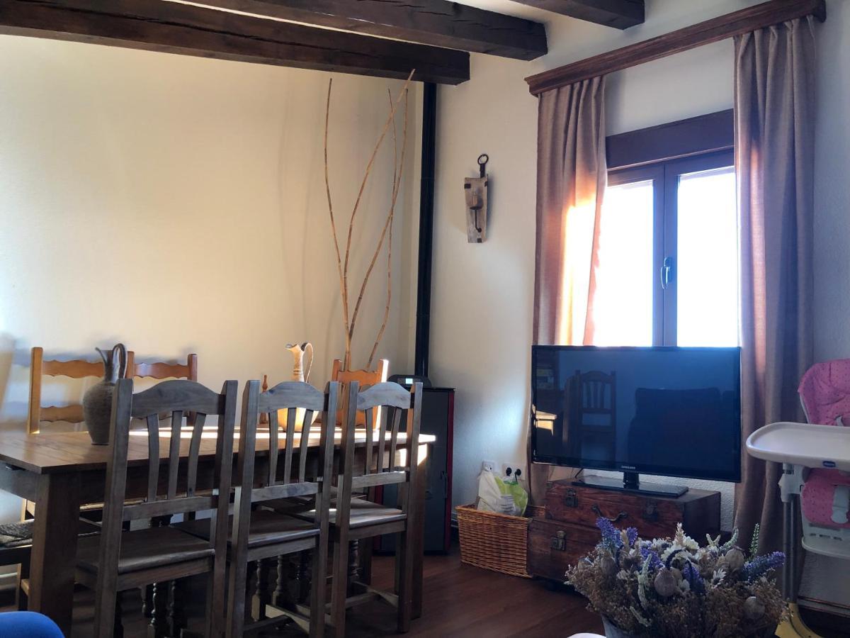 Casa - Apartamento Rural La Tahona Del Abuelo Plasenzuela Bagian luar foto