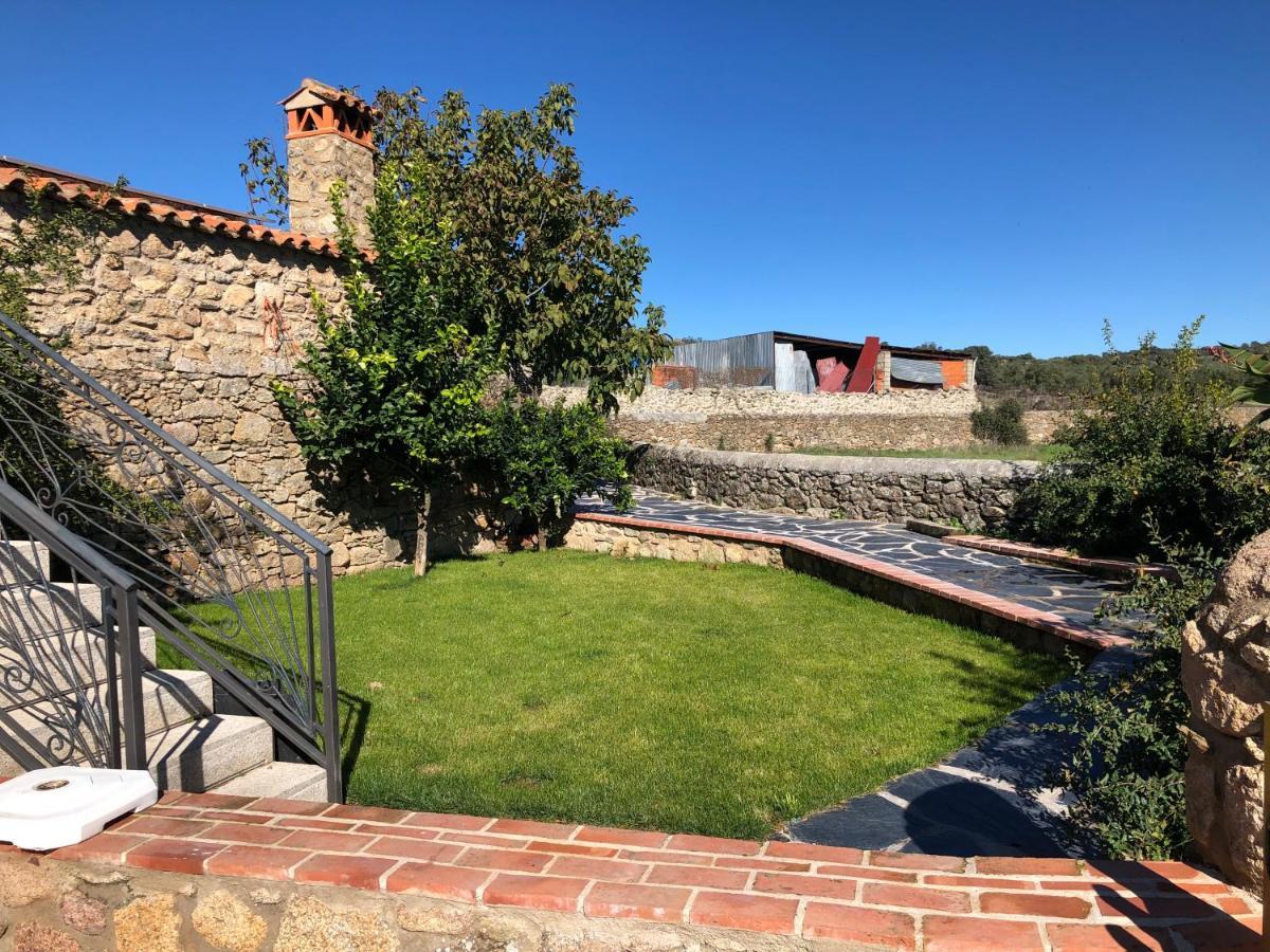 Casa - Apartamento Rural La Tahona Del Abuelo Plasenzuela Bagian luar foto